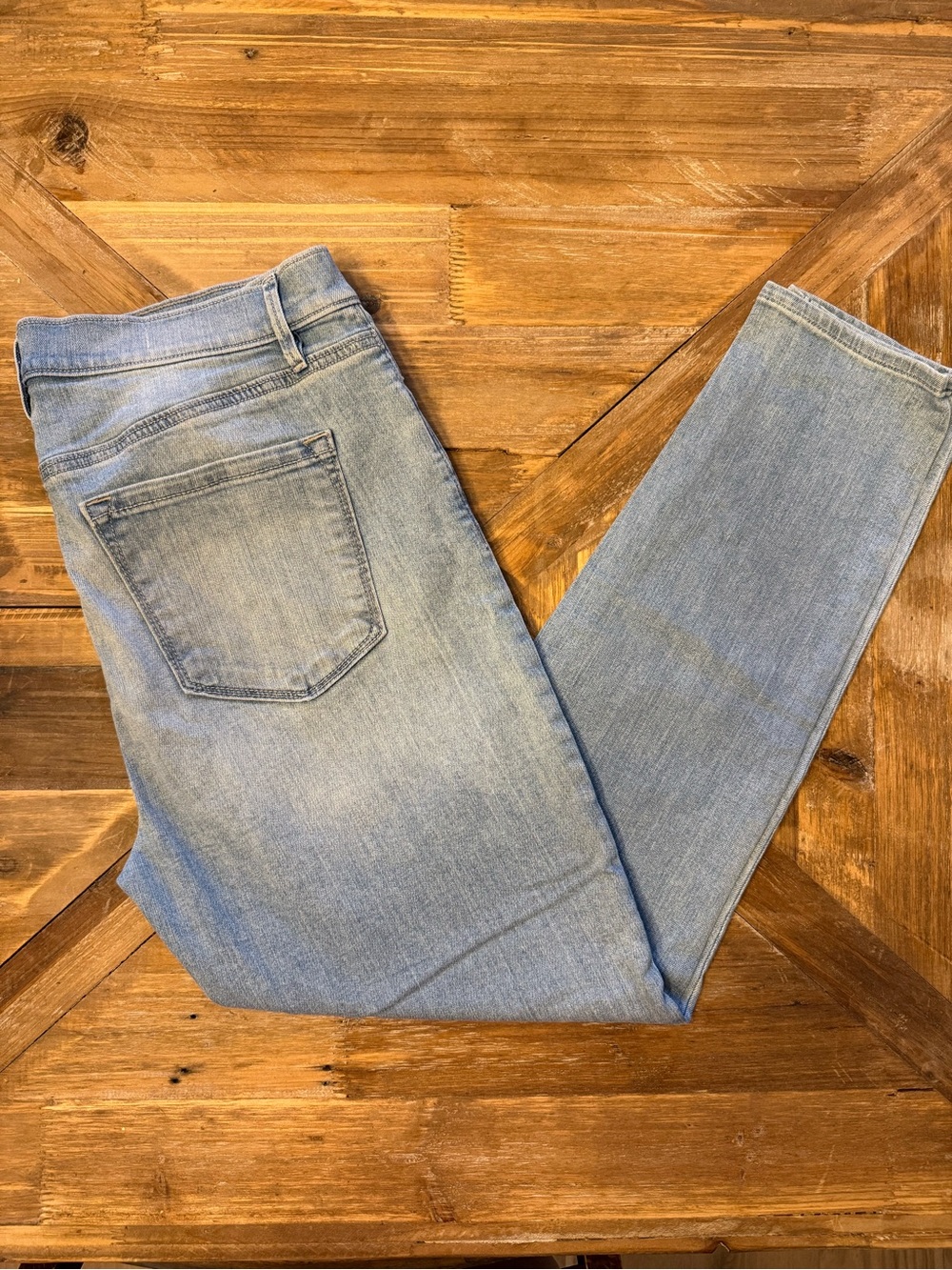 LOFT Light Wash Skinny Modern Ankle Jeans